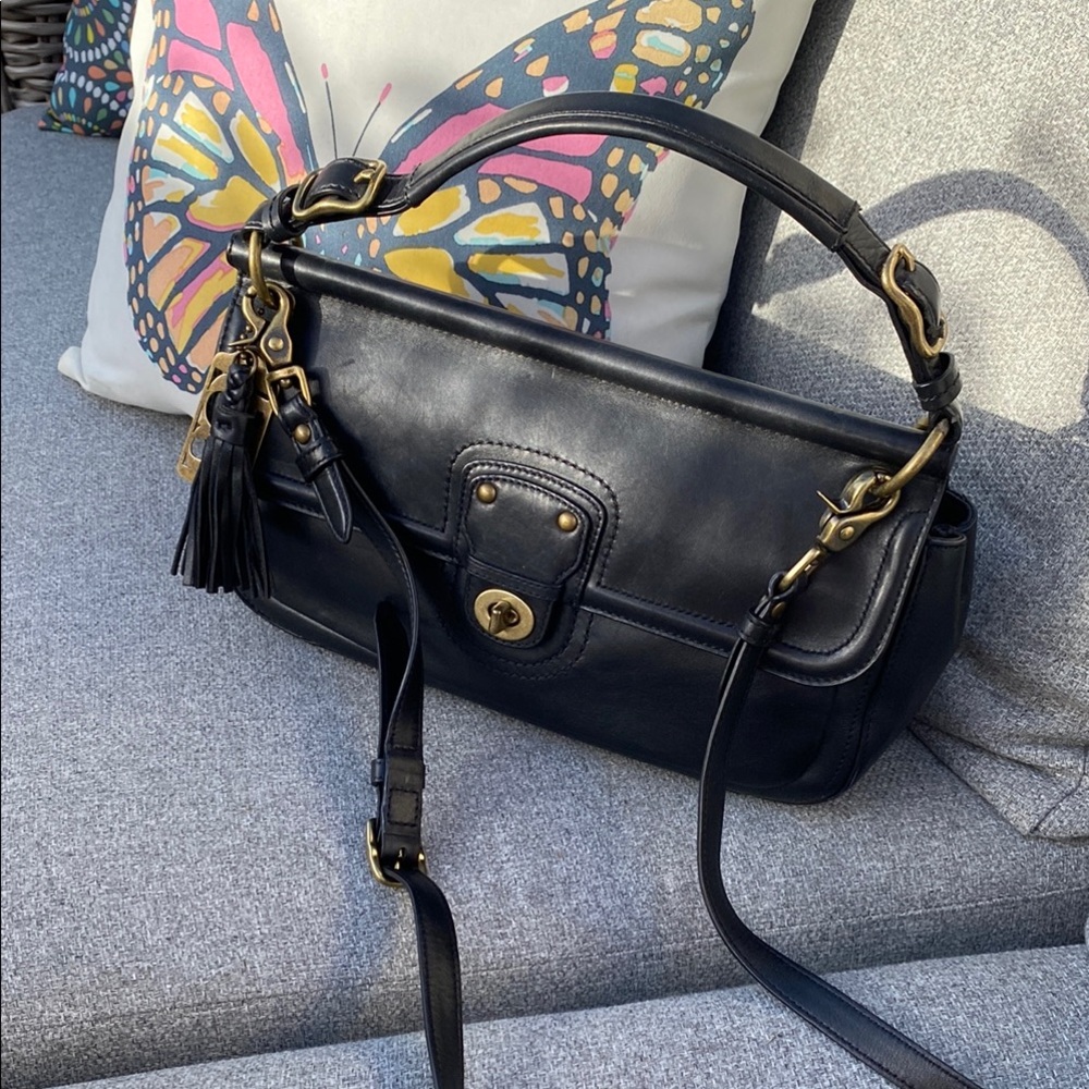 Elegant Black Leather Handbag Coach Vermillion bag